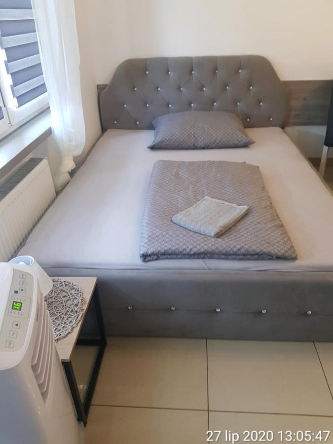 Ferienwohnung Apartament Rudy 102 Self Check-In 24H Bytom Exterior foto